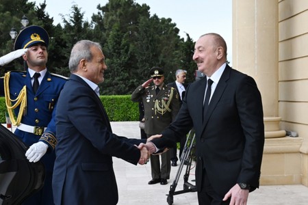Pezeşkian İlham Əliyevə təşəkkür etdi