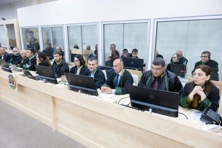 Bu gün Arayik və digər erməniəsilli şəxslərin məhkəməsi davam edəcək