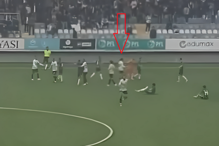 Çempionluq oyununda QALMAQAL: Futbolçular əlbəyaxa oldu - VİDEO