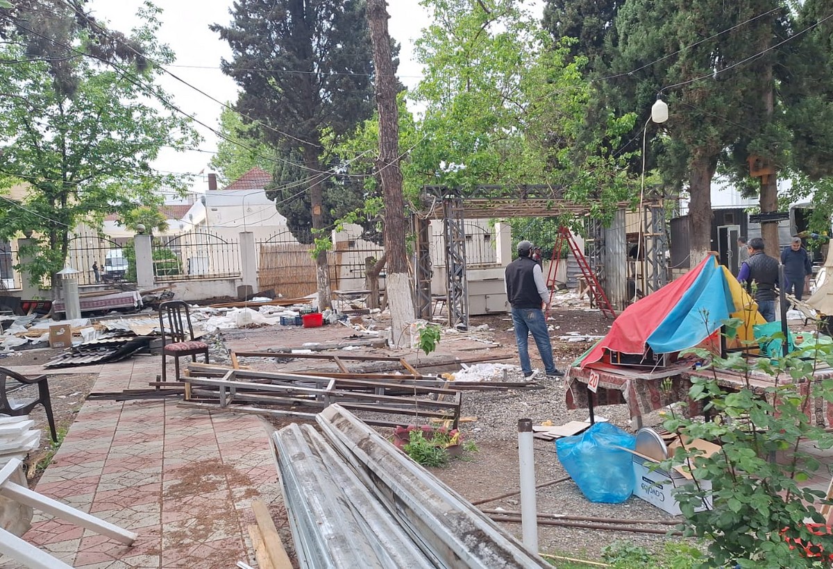 Nizami Parkında qanunsuz obyekt SÖKÜLDÜ
