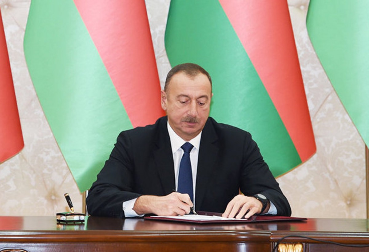 Prezident sərəncam imzaladı - Bəzi məhkəmələrə sədrlər TƏYİN OLUNDULAR