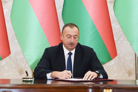 Prezident sərəncam imzaladı - Bəzi məhkəmələrə sədrlər TƏYİN OLUNDULAR