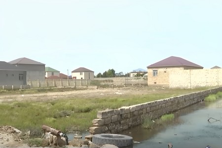 Məmmədli kəndində kanalizasiya problemi: Sakinlər illərdir su basqınlarından əziyyət çəkir
