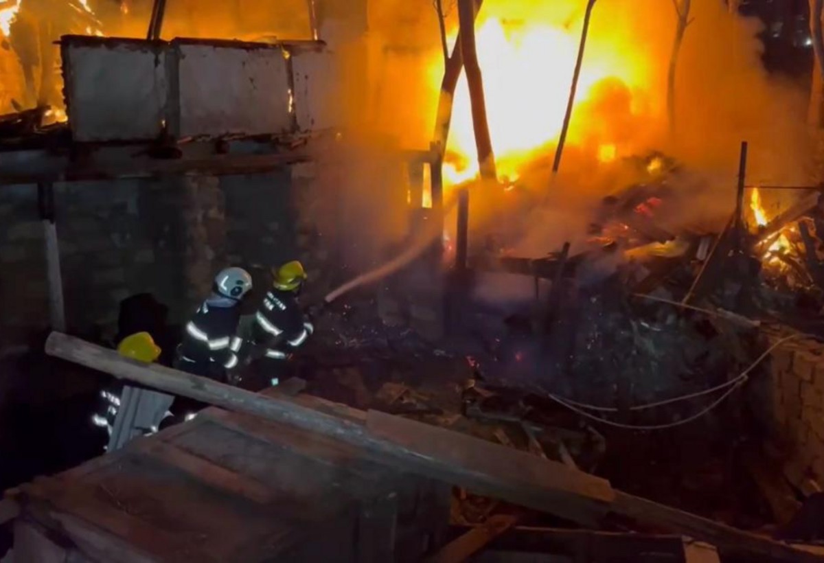 Nəsimi rayonunda baş verən yanğın söndürülüb - YENİLƏNİB + FOTO/VİDEO