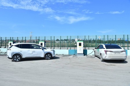 80 kub metrdən çox yağış suyu ərazidən təmizləndi - FOTO