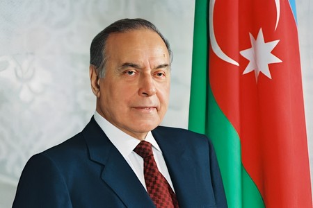 Ümummilli Lider Heydər Əliyevin anadan olmasının 102-ci ildönümüdür