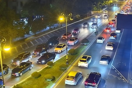 Sürücülərin NƏZƏRİNƏ: Bu yollarda tıxac var - SİYAHI