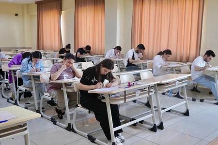Ali təhsil müəssisələrinin magistraturalarına qəbul imtahanı keçirilib - YENİLƏNİB