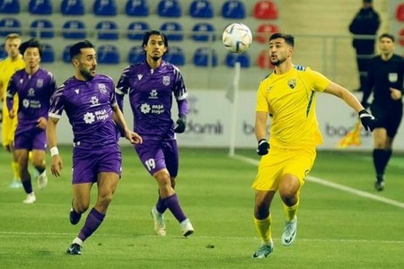 Premyer Liqada daha iki oyun