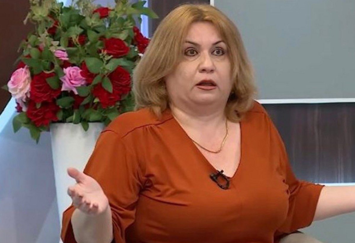 “TikTok”da özünü şair kimi təqdim edən İlhamə Elşadqızının məhkəməsi başlayıb