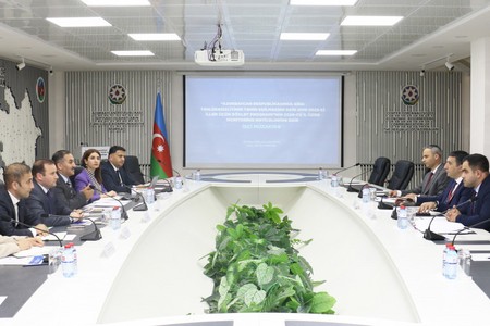 İİTKM-də qida təhlükəsizliyinin təmin edilməsinə dair dövlət proqramının icrası müzakirə edilib