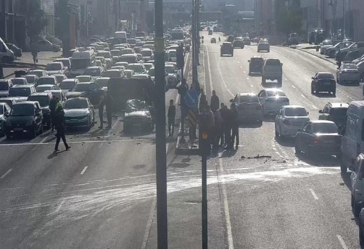 Bakıda qəza sıxlıq yaratdı