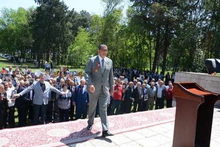 SSRİ bayrağı qaldırılan tədbir şuranın saytından silindi