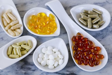 Vitamin və qida əlavələrinin zərərləri AÇIQLANDI - VİDEO