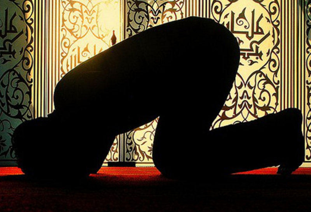 Ucarda kişi namaz üstdə ölüb