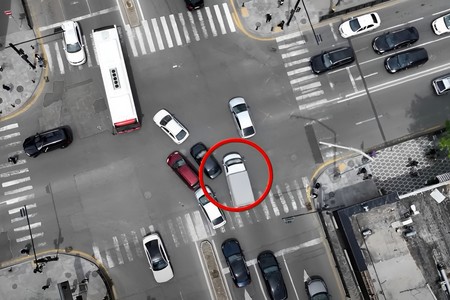 Bakıdakı bu küçələrin kəsişməsində hansı problemlər var?