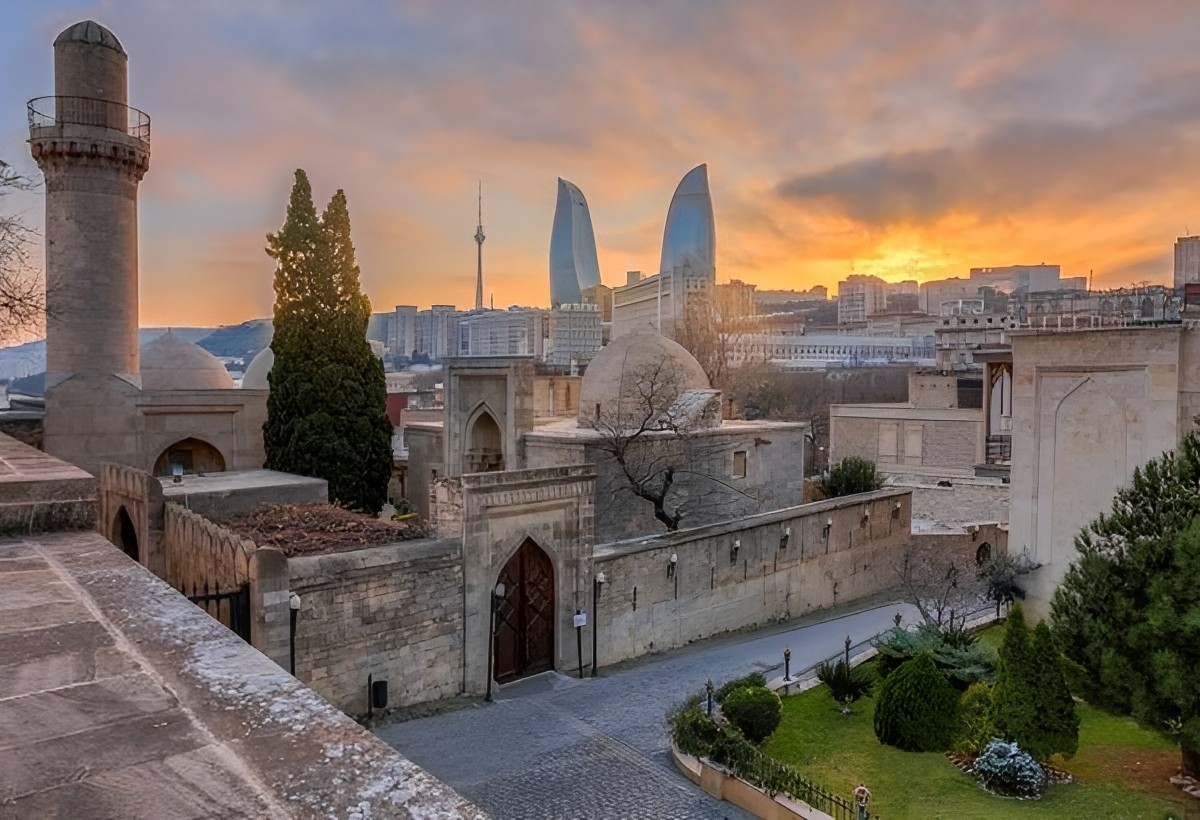 Bakıda tarixi abidələr bərpa olunacaq