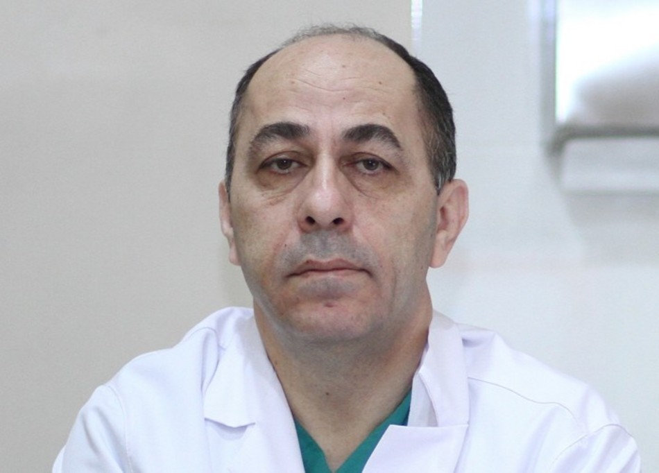 Tibb elmləri doktoru, professor Adil Qeybulla