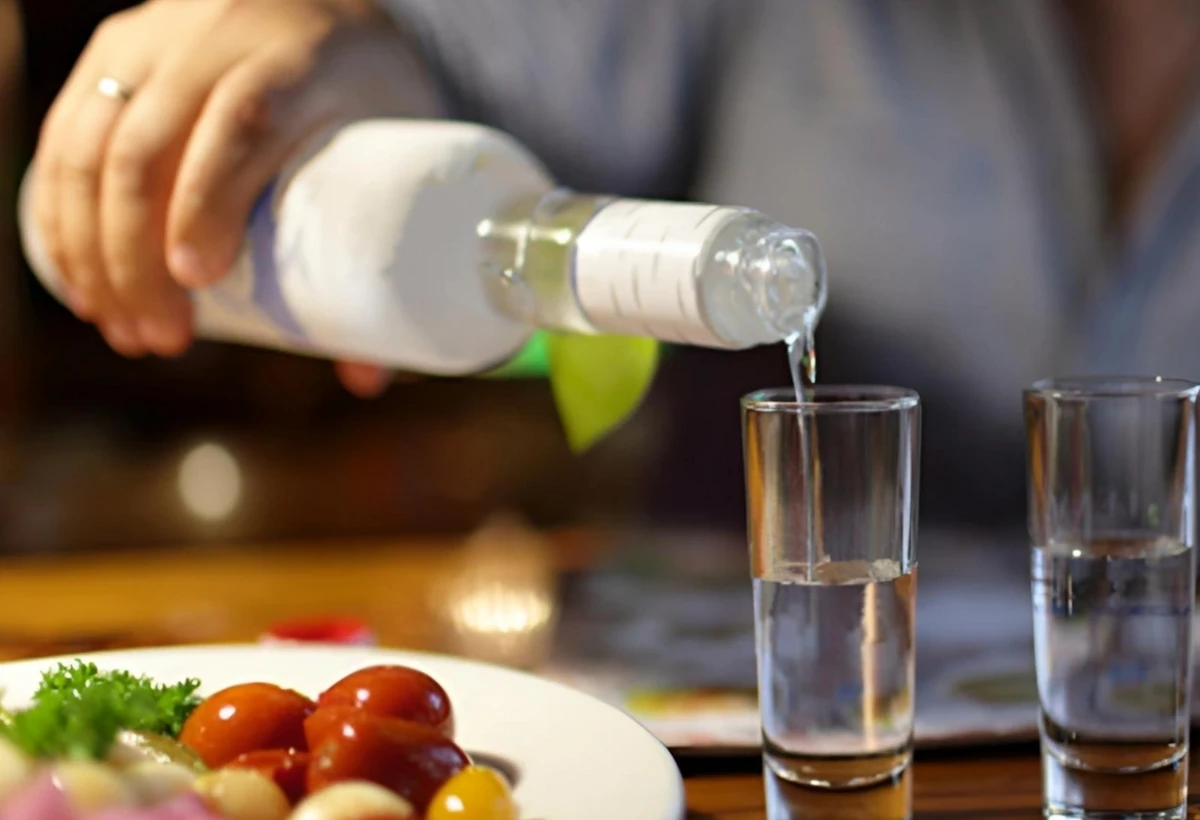Bəzi alkoqollu içkilərin reklamı qadağan olundu