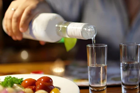 Bəzi alkoqollu içkilərin reklamı qadağan olundu