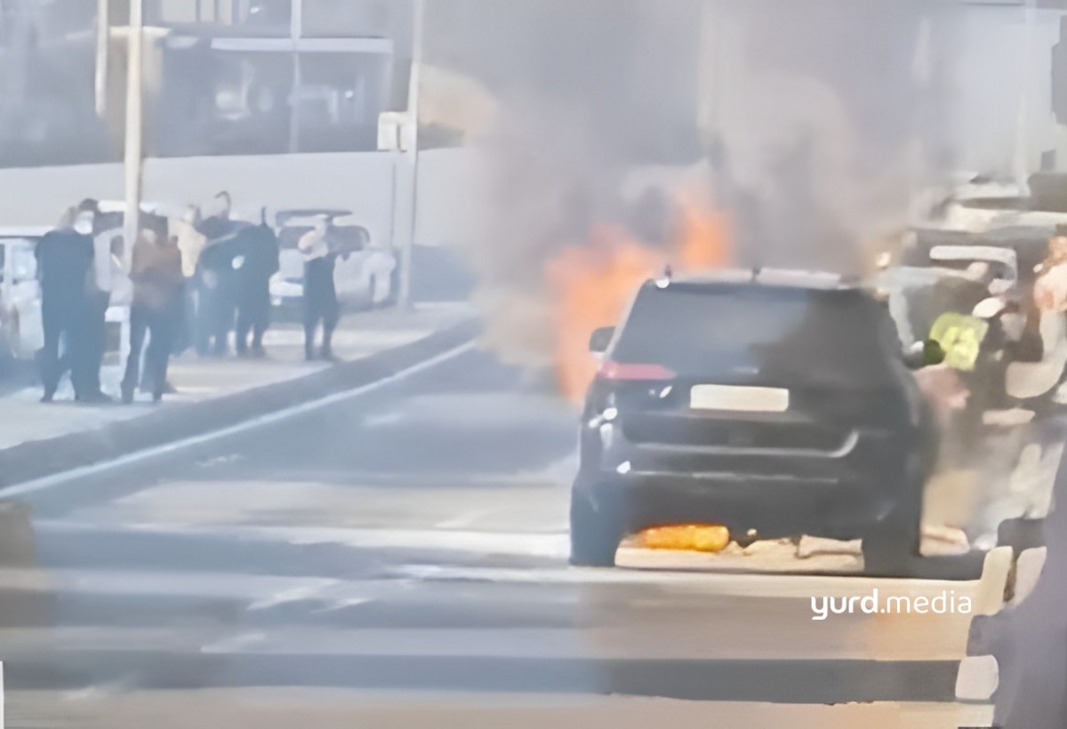 Yasamalda avtomobil yanıb - Hadisə yerinə FHN və polis əməkdaşları cəlb olunub