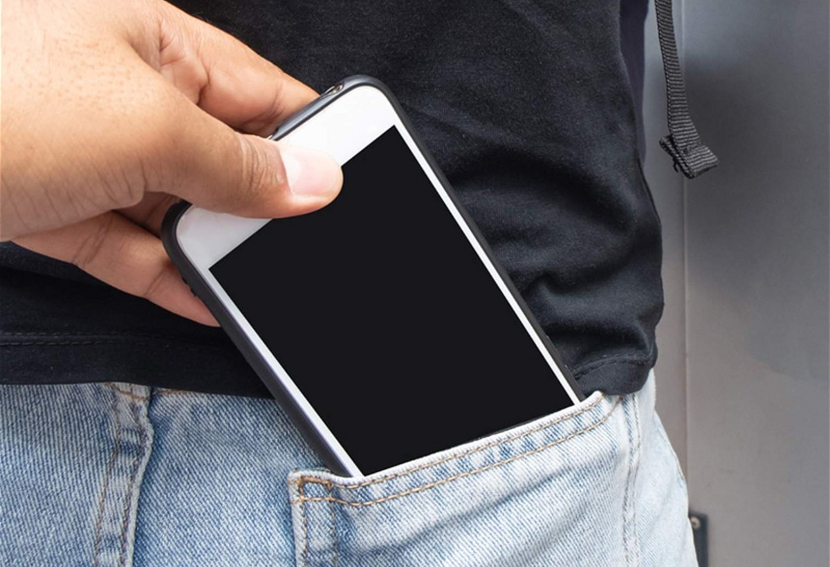 Telefon və siqaret oğruları tutuldu