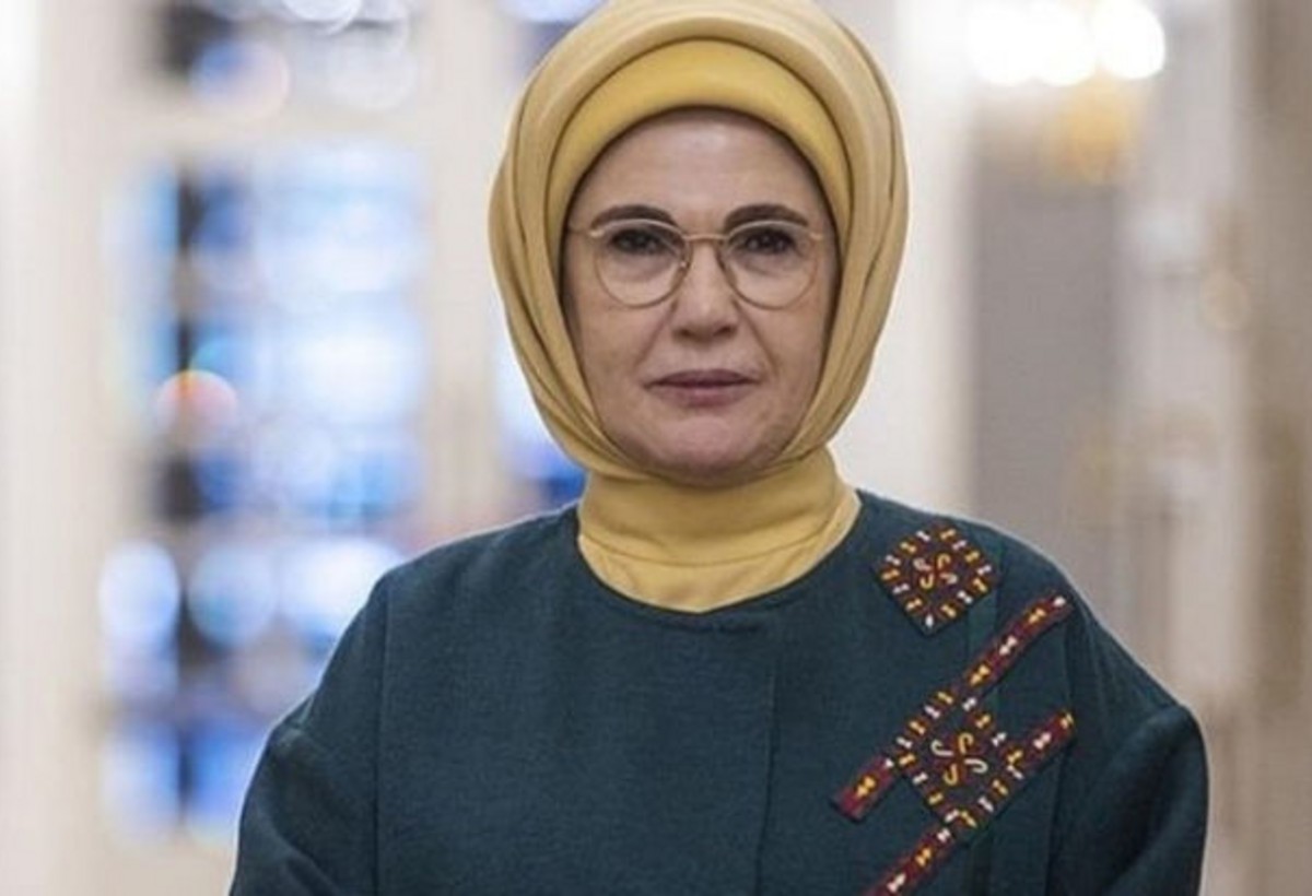 Əminə Ərdoğan: “Bir millət, iki dövlət” - daim bir, bütöv