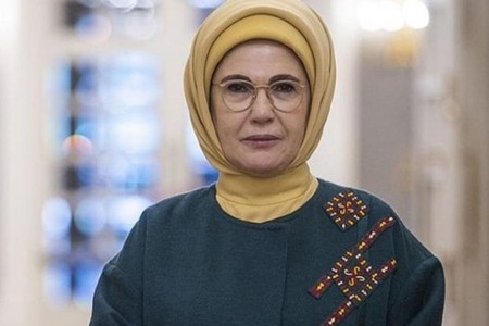Əminə Ərdoğan: “Bir millət, iki dövlət” - daim bir, bütöv