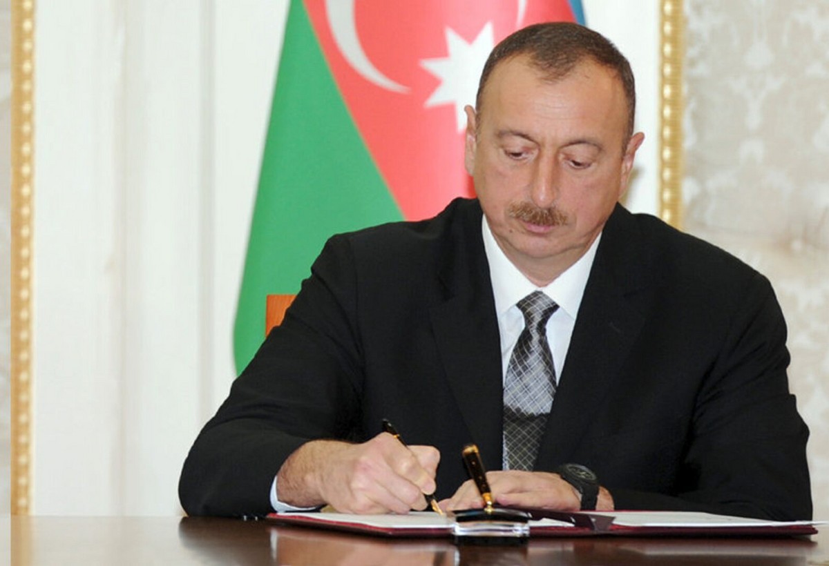 İlham Əliyev əfv Sərəncamı imzaladı