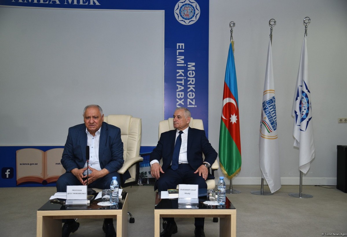 Bahəddin Həzinin Göyün cazibə qüvvəsi kitabının imza günü və təqdimat mərasimi keçirilib