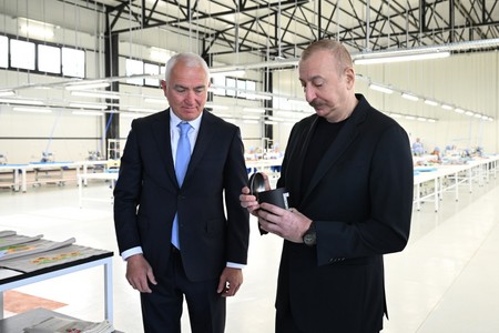 İlham Əliyev “LATIFA” Laçın tikiş fabrikinin açılışında - YENİLƏNİB