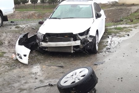 Elektromobillər qəza zamanı niyə tamamilə bloklanır?