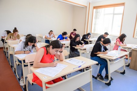 Bazar günü üç qrupda qəbul imtahanı KEÇİRİLƏCƏK