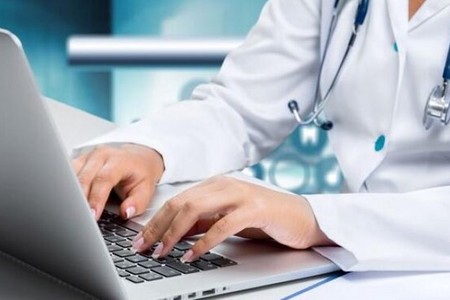 Həkimlər sertifikasiyadan narazıdır: ekspertlər alternativ sistem təklif edir