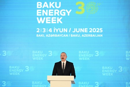 İlham Əliyev 30-cu “Caspian Oil and Gas”, 13-cü “Caspian Power” və 30-cu “Baku Energy Forum”un rəsmi açılış mərasimində çıxış edib - YENİLƏNİB