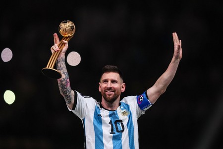 Messi Azərbaycan millisini təbrik etdi - VİDEO
