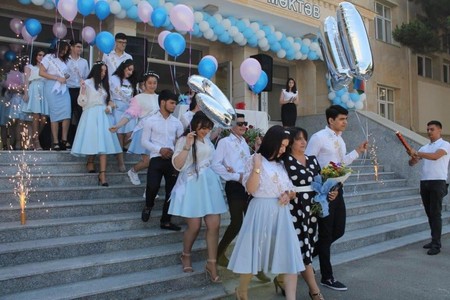 Bu il 11-ci sinifi bitirən şagirdlərin sayı açıqlandı