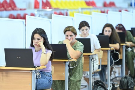 Bu il ilk dəfə sertifikasiya imtahanı verəcək müəllimlərin sayı AÇIQLANDI