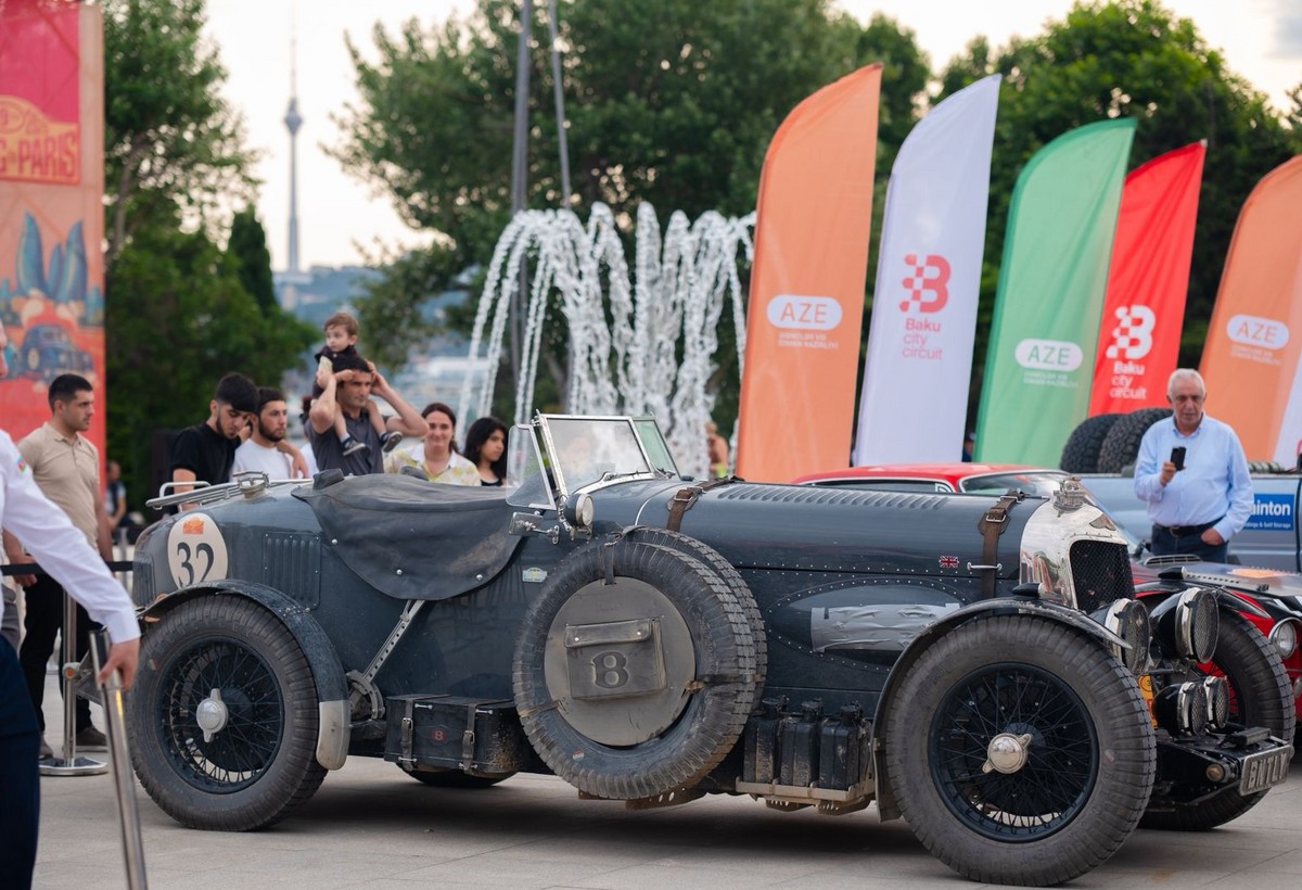 Bakıda  retro avtomobillərin dünya şöhrətli YÜRÜŞÜ