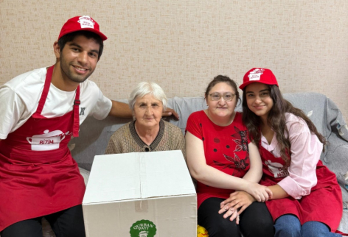 Leyla Əliyevanın təşəbbüsü ilə aztəminatlı ailələrə qurban payları çatdırılıb (FOTO)