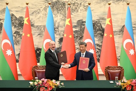 Azərbaycanla Çin arasında viza LƏĞV EDİLDİ