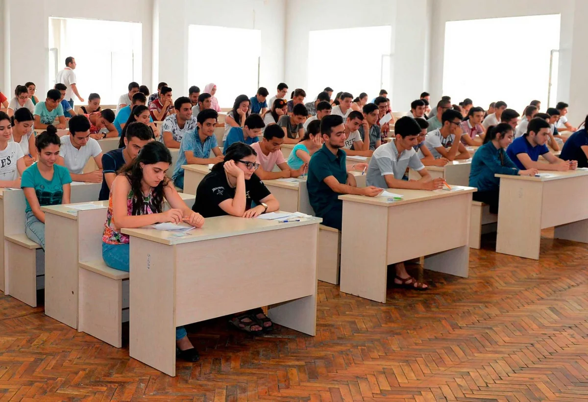 Kredit alan tələbələrin 62 faizi qızlardır