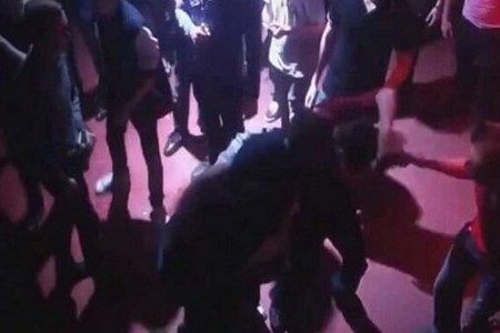 Ağdaşda toyda musiqiçilər qonağı döydü