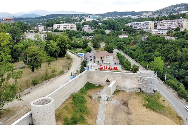 Şuşada 10 yeni bina tikiləcək