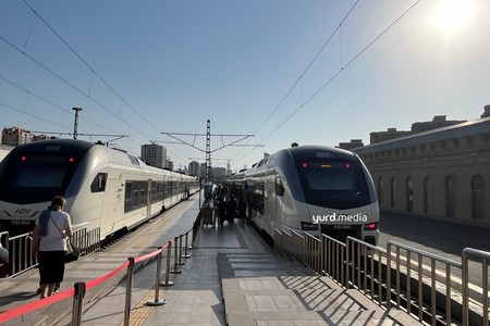 Bakı-Qazax sürətli sərnişin qatarı istifadəyə verildi