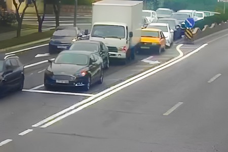 Bu küçədə yeni hərəkət zolağı YARADILDI
