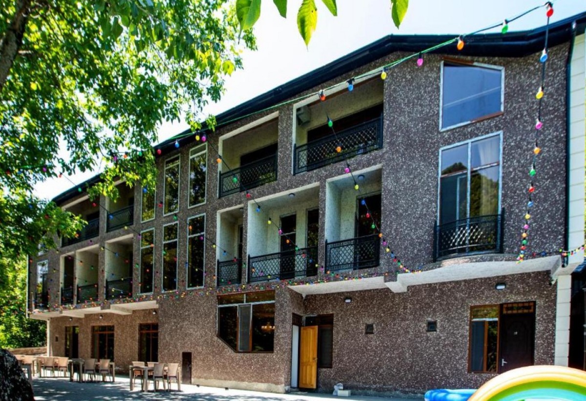 İsmayıllıda hotel yandı