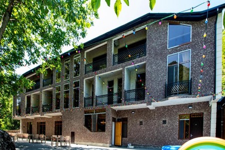 İsmayıllıda hotel yandı