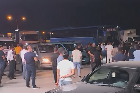 Magistral yolda qanunsuz ticarətin qarşısı alındı