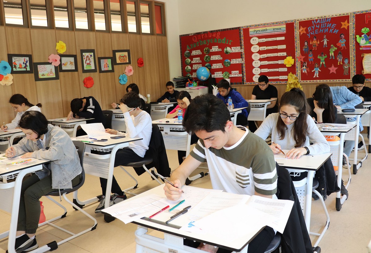 Lisey və gimnaziyalara qəbul başa çatır